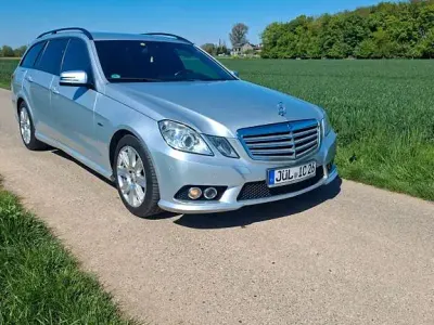 Gebraucht Mercedes E300 Avantgarde 231 PS (169 kW) 2010 Limousine