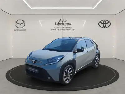 Gebraucht Toyota Aygo X Team 72 PS (52 kW) 2024 Gruen SUV
