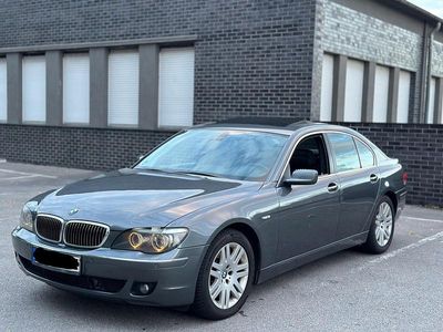 BMW 740