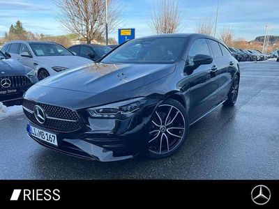 Metalliclack kosmosschwarz Gebraucht 2026 Mercedes CLA200 Shooting Brake AMG Kombi | 42.950 €