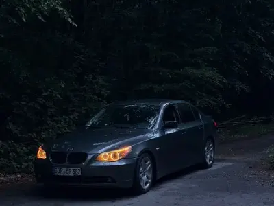Gebraucht BMW 525 177 PS (130 kW) 2006 Grau Limousine