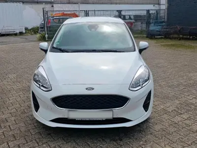Gebraucht Ford Fiesta Cool & Connect 95 PS (69 kW) 2021 Weiß Kleinwagen