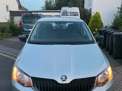 Gebraucht Skoda Fabia 60 PS (44 kW) 2016 Silber Kleinwagen