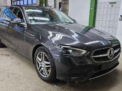 Grau Gebraucht 2022 Mercedes C220 Avantgarde Limousine | 27.999 € (Fairer Preis)