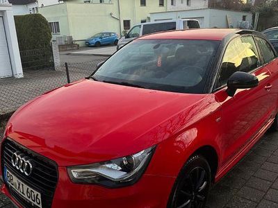 Gebraucht Audi A1 Attraction 122 PS (89 kW) 2014 Rot Kleinwagen
