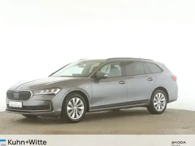 Gebraucht Skoda Superb Selection 150 PS (110 kW) 2025 Grau Kombi
