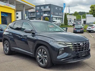 Gebraucht Hyundai Tucson 150 PS (110 kW) 2024 Grau SUV