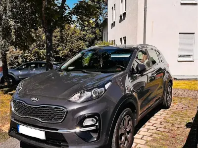 Gebraucht Kia Sportage DREAM-TEAM Edition 132 PS (97 kW) 2019 Grau SUV