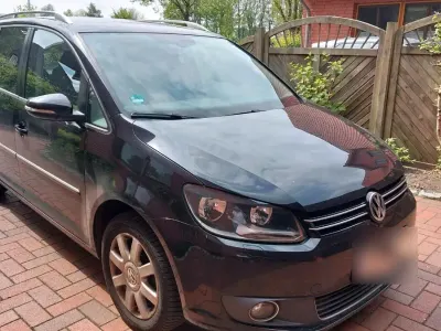 Gebraucht VW Touran 104 PS (76 kW) 2011 Schwarz Van / Kleinbus