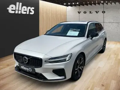 Gebraucht Volvo V60 Plus 197 PS (144 kW) 2025 Weiß Kombi