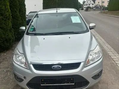 Gebraucht Ford Focus 108 PS (79 kW) 2008 Grau Kleinwagen
