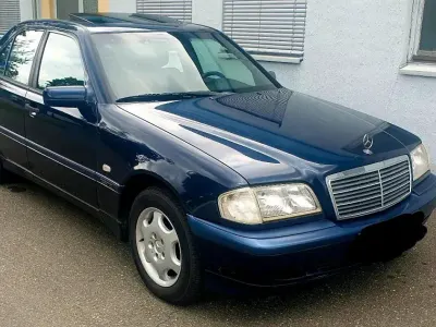 Gebraucht Mercedes C180 122 PS (89 kW) 1999 Blau Limousine