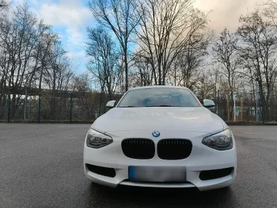 Gebraucht BMW 114 102 PS (75 kW) 2013 Weiß Kleinwagen