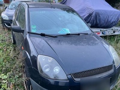 gebraucht Ford Fiesta JD3 44 kw Blau Tiefer Breiter