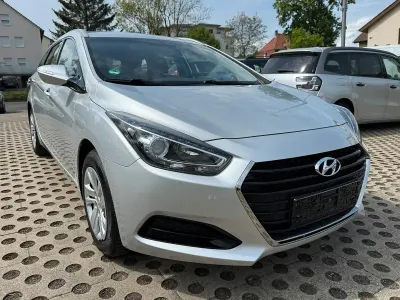 Gebraucht Hyundai i40 116 PS (85 kW) 2015 Silber Kombi