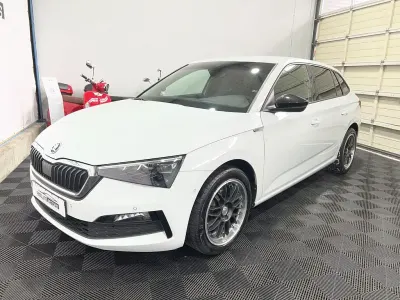 Gebraucht Skoda Scala Sport 150 PS (110 kW) 2019 Weiß Kleinwagen