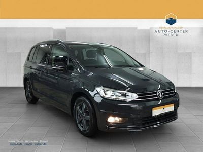 Grau Gebraucht 2020 VW Touran IQ Drive Van / Kleinbus | 24.780 € (Guter Preis)