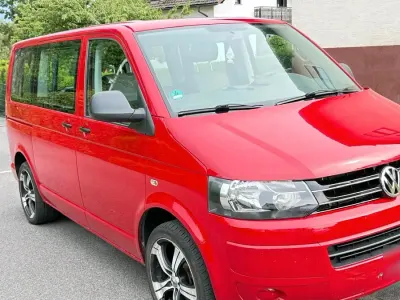 Gebraucht VW Multivan Startline 140 PS (102 kW) 2012 Rot Van / Kleinbus