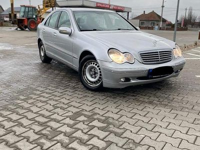 Gebraucht Mercedes C220 143 PS (105 kW) 2001 Grau Limousine