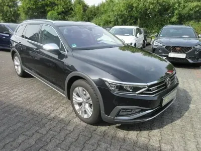 Gebraucht VW Passat Alltrack 280 PS (205 kW) 2021 Deep black perleffekt Kombi