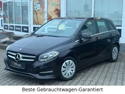 Gebraucht Mercedes B200 156 PS (114 kW) 2016 Andere Kleinwagen