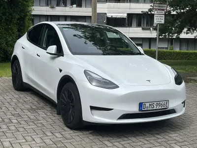 Gebraucht Tesla Model Y RWD 255 kW (347 PS) 2023 Weiß SUV
