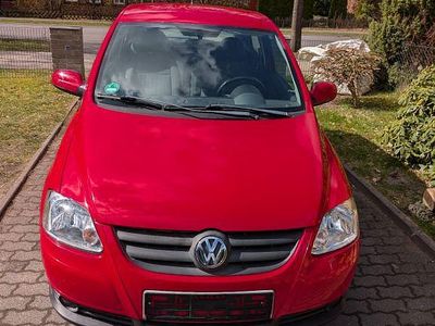 Gebraucht VW Fox 54 PS (39 kW) 2007 Rot Kleinwagen