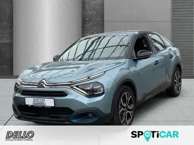 Używany Citroën e-C4 Feel 100 kW (136 KM) 2021 Niebieski Sedan/Limuzyna