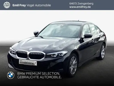 Gebraucht BMW 330 Sport Line 245 PS (180 kW) 2023 Schwarz Limousine