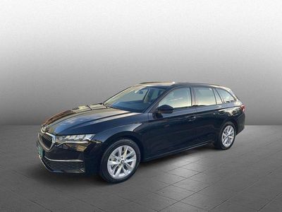 Gebraucht Skoda Octavia Tour 150 PS (110 kW) 2025 Blackmagic perleffekt Kombi