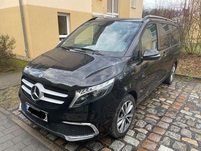 Gebraucht Mercedes V250 Avantgarde 190 PS (139 kW) 2024 Schwarz Van / Kleinbus