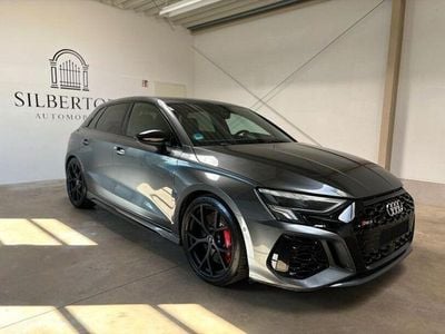Usado Audi RS3 Sportback Comfort 400 HP (294 kW) 2022 Andere Citadino