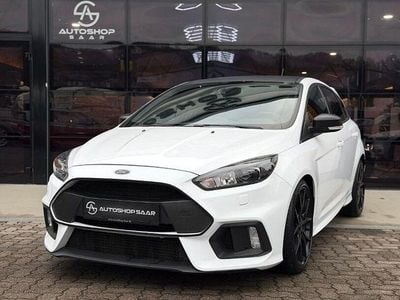 Weiß Gebraucht 2017 Ford Focus RS Limousine | 22.900 €