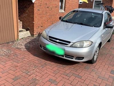 Usado Chevrolet Lacetti 94 CV (69 kW) 2005 Plateado Familiar