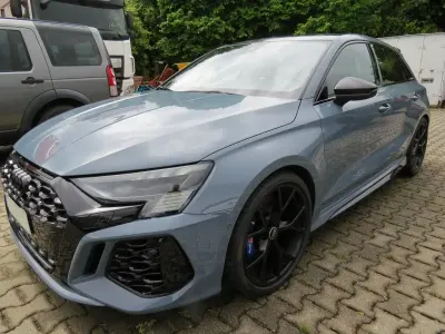 Gebraucht Audi RS3 Sport 400 PS (294 kW) 2022 Grau Limousine