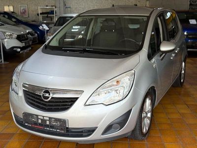 Gebraucht Opel Meriva Active 120 PS (88 kW) 2013 Silber Van / Kleinbus