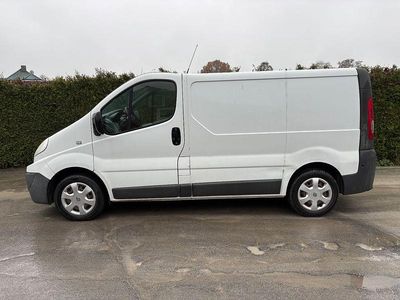 Gebraucht Renault Trafic 90 PS (66 kW) 2011 Weiß Van / Kleinbus