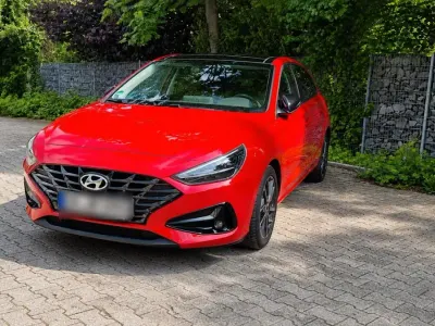 Gebraucht Hyundai i30 Edition 30 120 PS (88 kW) 2021 Rot Kombi