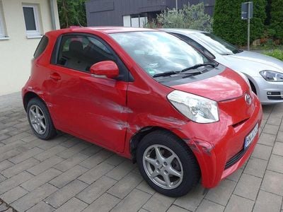 Toyota iQ
