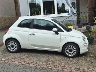 Gebraucht Fiat 500 Lounge 69 PS (50 kW) 2021 Weiß Limousine