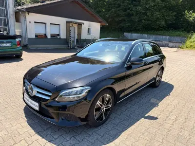 Gebraucht Mercedes C180 156 PS (114 kW) 2020 Schwarz Kombi