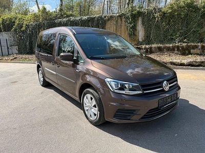 Begagnad VW Caddy R 122 HK (89 kW) 2019 Brun Minibuss