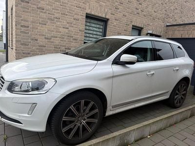 Weiß Gebraucht 2014 Volvo XC60 SUV | 13.500 € (Fairer Preis)