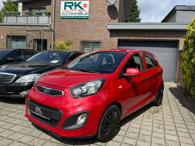 Gebraucht Kia Picanto DREAM-TEAM Edition 69 PS (50 kW) 2013 Signalrot met. Kleinwagen