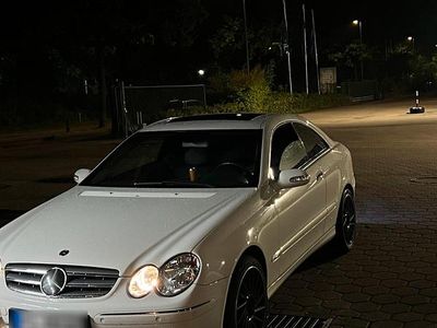 Gebraucht Mercedes CLK320 218 PS (160 kW) 2003 Weiß Coupé