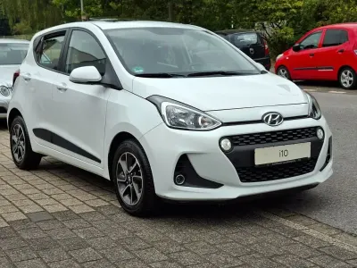 Gebraucht Hyundai i10 Style 87 PS (63 kW) 2017 Weiß Kleinwagen