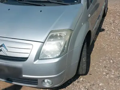 Gebraucht Citroën C2 60 PS (44 kW) 2005 Silber Kleinwagen