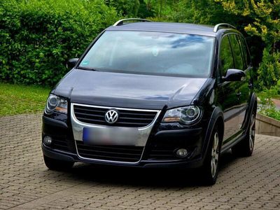 VW Touran Cross
