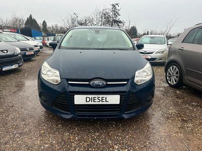 Gebraucht Ford Focus 95 PS (69 kW) 2013 Blau Kombi