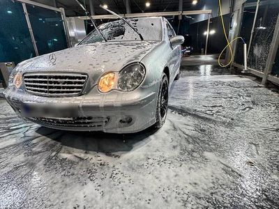 Grau Gebraucht 2006 Mercedes C180 Limousine | 4.750 € (Fairer Preis)